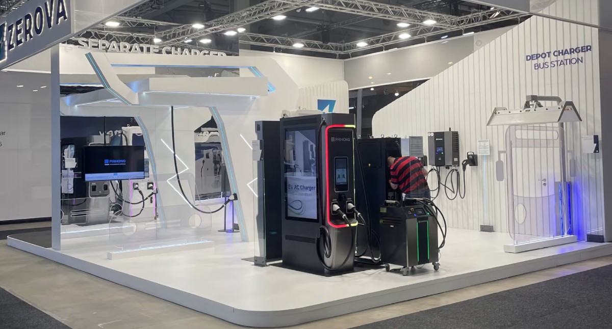 プロトタイプの充電器は、電気自動車を 10 分で完全に充電します