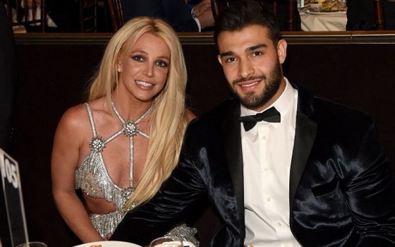 ジャスティン・ティンバーレイクはブリトニー・スピアーズの妊娠ニュースにどのように反応しましたか？