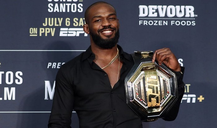 존 존스, 잠정 UFC 헤비급 타이틀 도전