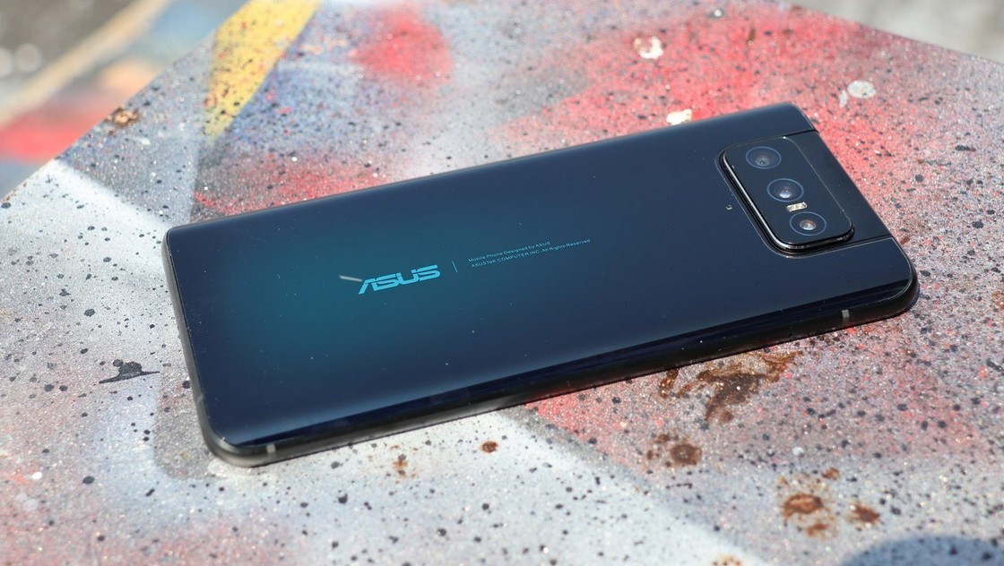 Zenfone 8は、防塵性と耐水性を備えた最初のASUSスマートフォンになります