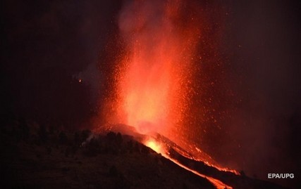 Ausbruch auf den Kanarischen Inseln: Lava zerstört rund 100 Gebäude