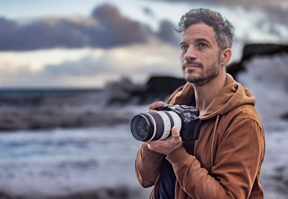 Canon Australia richiama EOS R5C a causa di problemi di messa a fuoco automatica