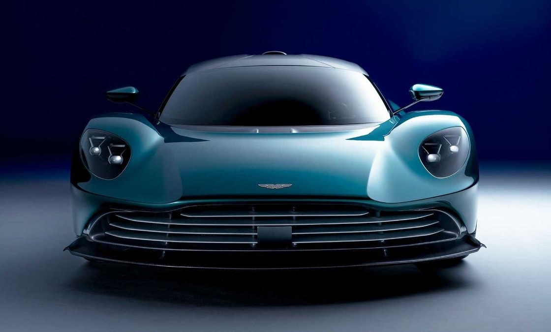 Aston Martin kündigt sein erstes Elektroauto an