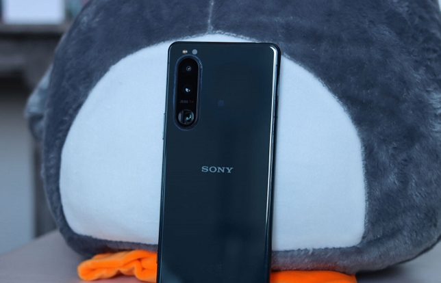 Lo smartphone Sony Xperia 5 IV riceverà un chip Snapdragon 8 Gen 1 e supporto Qi