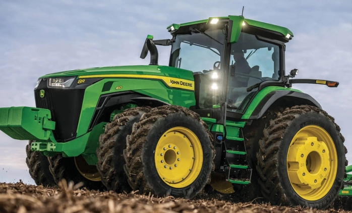 John Deere inizierà a offrire il pilota automatico basato su abbonamento