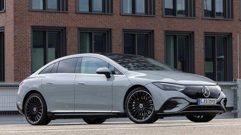 벤츠는 2030년까지 차량의 탄소배출량을 50% 줄일 계획이다.