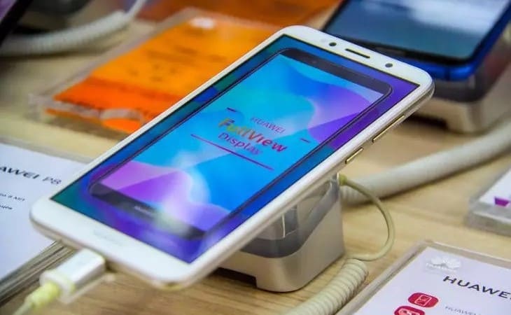 Ist es schädlich, sein Handy mehrmals am Tag aufzuladen: Ein Experte hat geantwortet