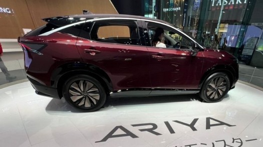 닛산이 또다시 아리야 전기차 판매 개시를 연기해야 ​​했다.