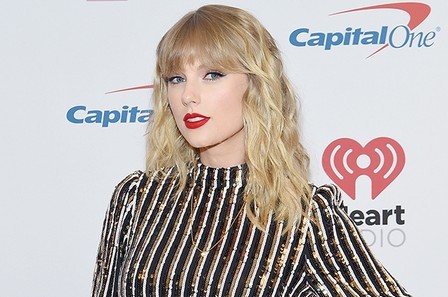 Taylor Swift si è fidanzata con il fidanzato di lunga data Joe Alwyn