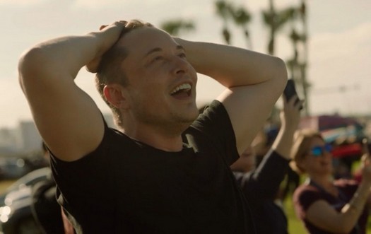 Elon Musk è l'uomo più ricco del mondo secondo Forbes