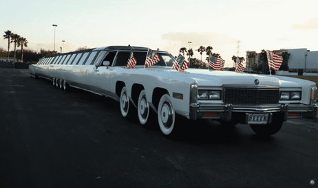 O carro mais longo do mundo ficou mais longo