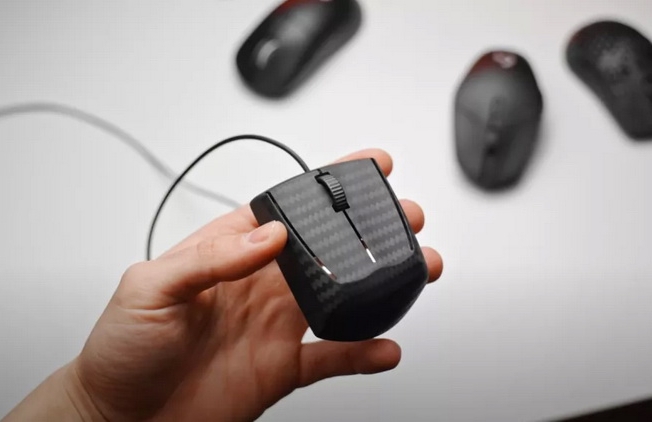 Zaunkoenig M2K è il mouse più leggero al mondo