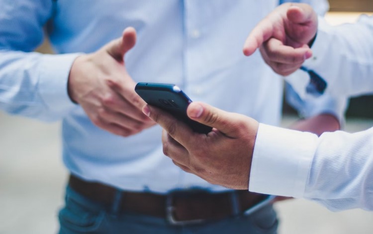 WhatsAppを使用すると、ステルスモードを使用してWeb上でのプレゼンスを隠すことができます