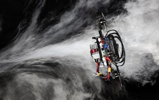 Il nuovo algoritmo del pilota automatico dei droni si è rivelato più efficiente degli umani