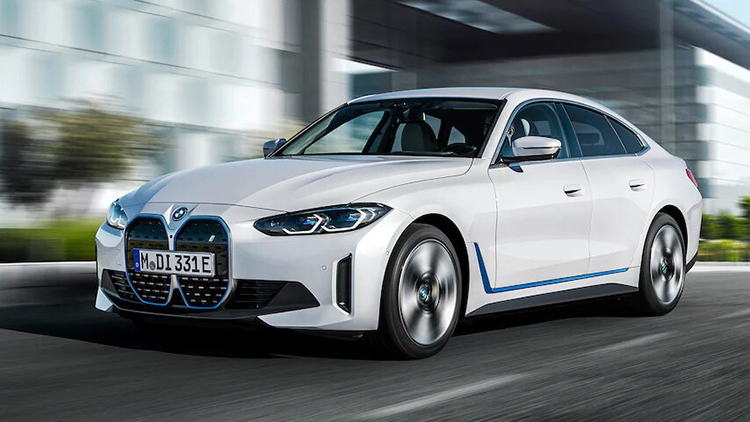 BMW apresentou o carro elétrico i4 eDrive35