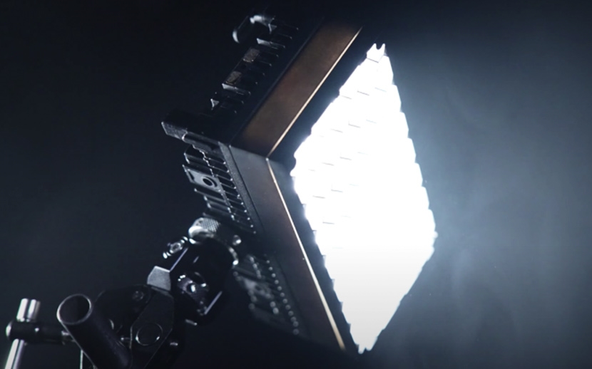 Asteraは小さなHydraPanelランプを導入しました