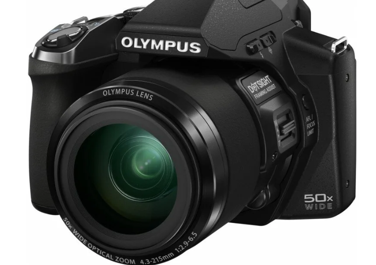 Obiettivo OM Digital 28-1200 mm F/1.6–4.8 brevettato