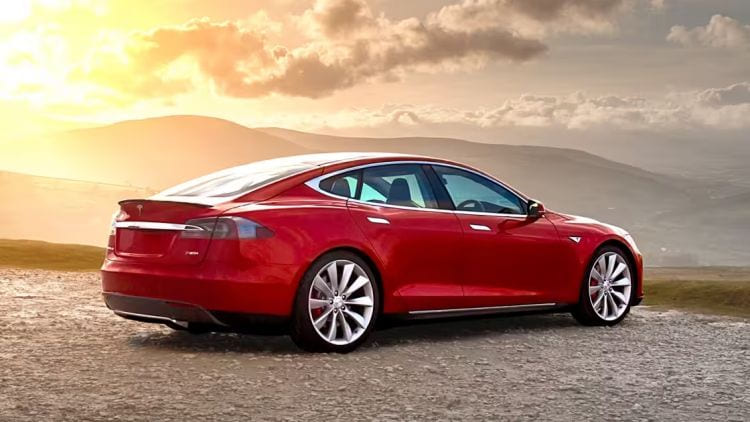 Tesla riprende le consegne di Model X e Model S in Europa