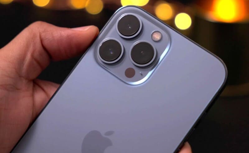 Appleはすでに5倍ズームのiPhone 15 Pro用の潜望鏡カメラモジュールをテストしています