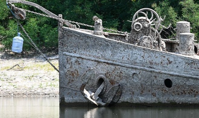 La siccità in Italia ha mostrato navi morte da tempo