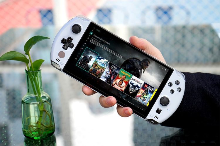 La console di gioco portatile GPS Win 4 con un prezzo a partire da $800 uscirà a metà dicembre