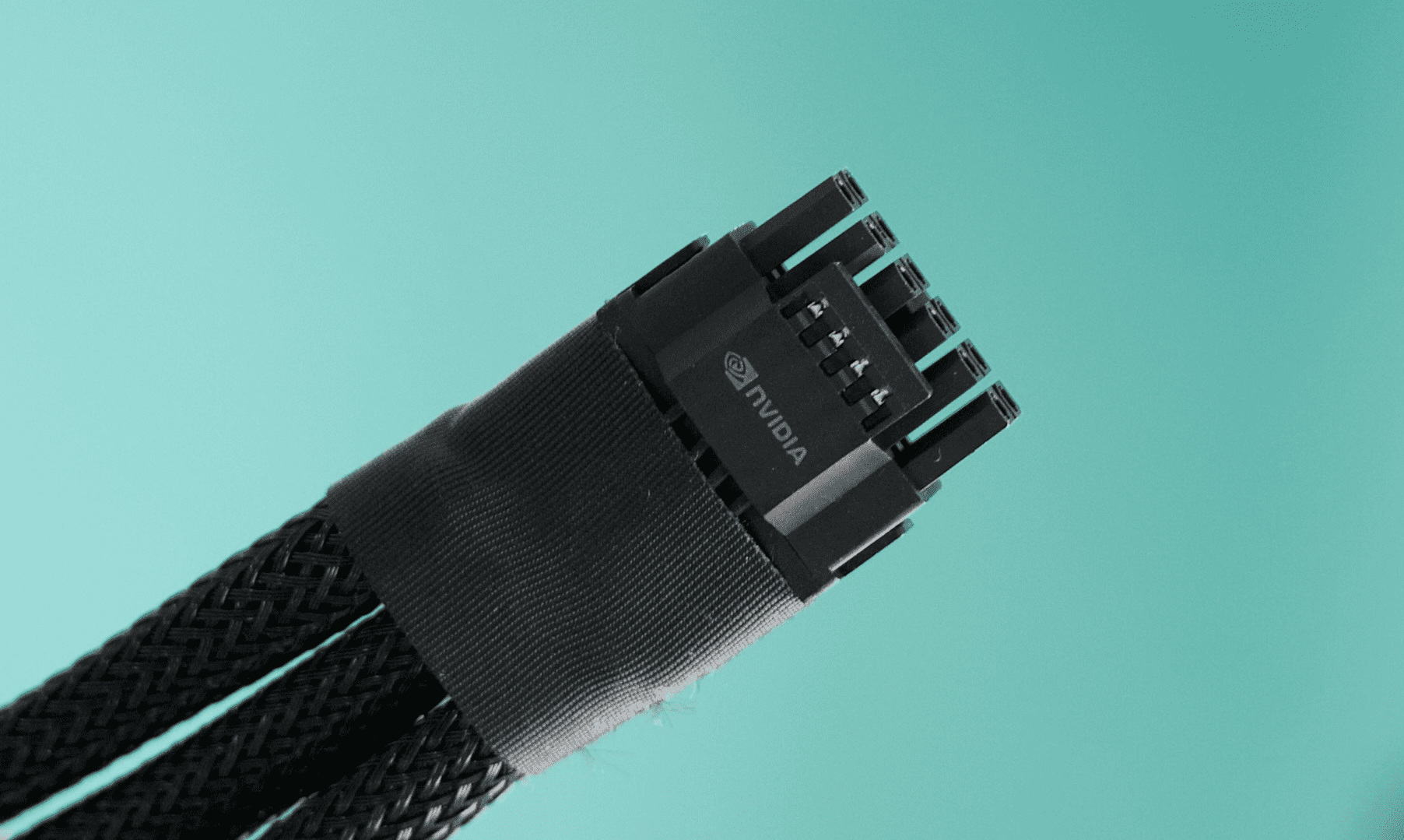 Intel si sta preparando a rilasciare una propria modifica del connettore 12VHPWR