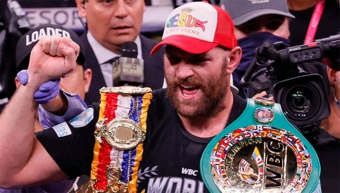 Tyson Fury annuncia le date per combattere con Francis Ngannou