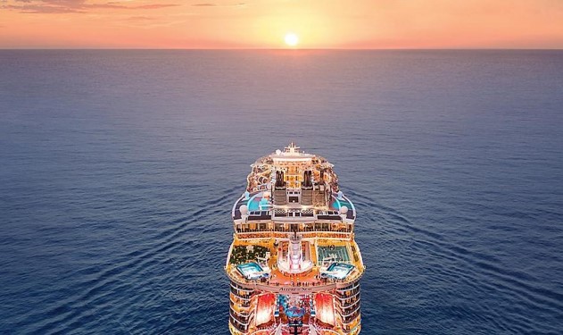 SpaceX firma il primo contratto con l'operatore di navi da crociera