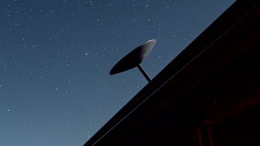 Elon Musk hat zugestimmt, den Zugang zum Starlink-Satelliteninternet in der Ukraine zu öffnen
