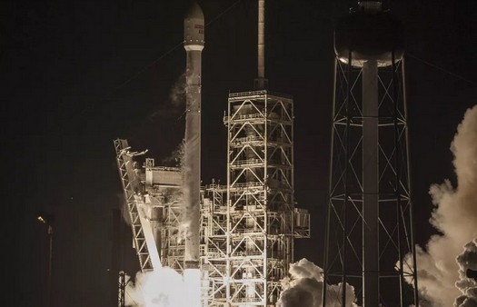 Ein Teil der Falcon 9-Rakete kehrte fünf Jahre nach dem Start zurück – sie kollabierte in der Erdatmosphäre