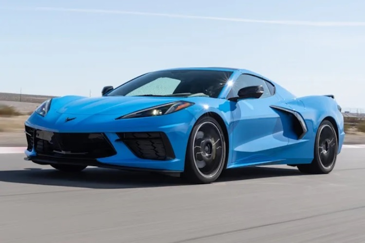 Chevrolet rilascerà versioni ibride ed elettriche dell'iconica vettura sportiva Corvette