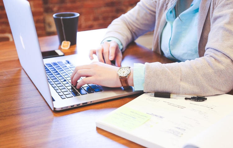 Die Preise für Laptops werden voraussichtlich in der zweiten Hälfte des Jahres 2022 steigen