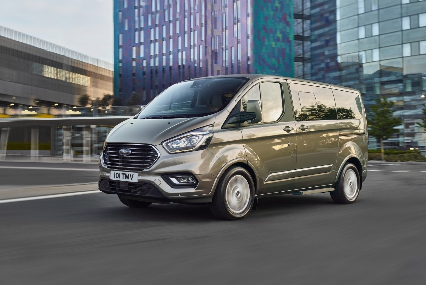 Ford Transit Custom nouvelle génération photographié lors d'essais en Allemagne