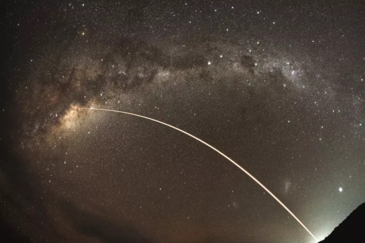 Der NASA-Satellit CAPSTONE ist erfolgreich zum Mond gestartet