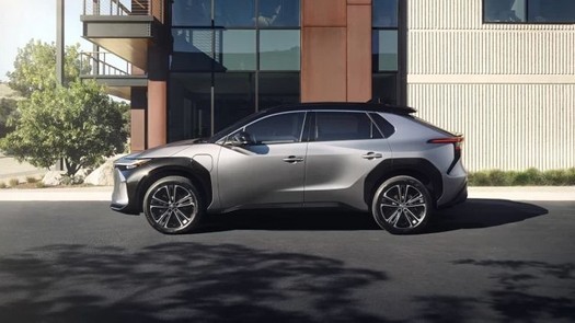 Le multisegment électrique Toyota bZ4X au prix de 42 000 $ sur le marché américain