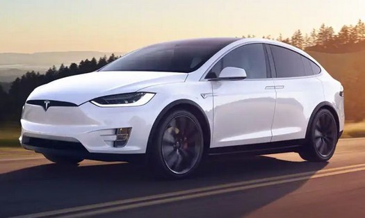 Tesla potrebbe chiudere il 2021 con la consegna di 900mila veicoli elettrici