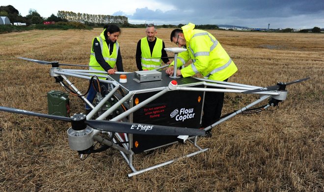 世界初の油圧ドローンFlowcopterはすでに100kgまでの荷物を運ぶことができます