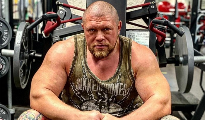 Il famoso combattente Maxim Novoselov è stato arrestato a Mosca