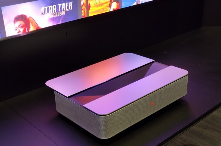 Leica が Cine 1 レーザー TV を 6,900 ドルから発売