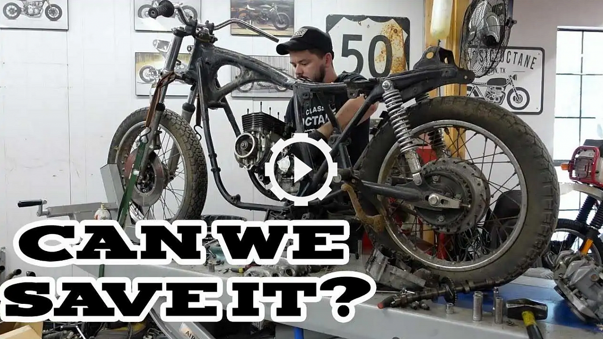 La vidéo a montré le processus de restauration de la moto Honda CB550