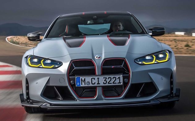 Presentata la BMW M4 CSL 2022
