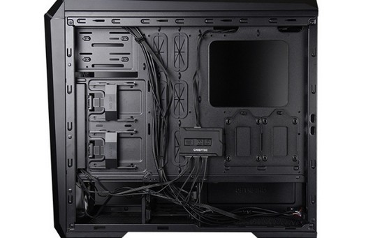 4개의 ARGB 레인보우 팬이 있는 Chieftec Stallion 3 섀시 공개