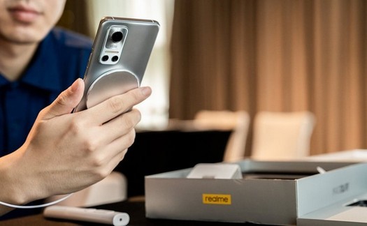Das Smartphone Realme GT Flash erhält einen sAMOLED-Bildschirm mit einer Bildwiederholfrequenz von 120 Hz