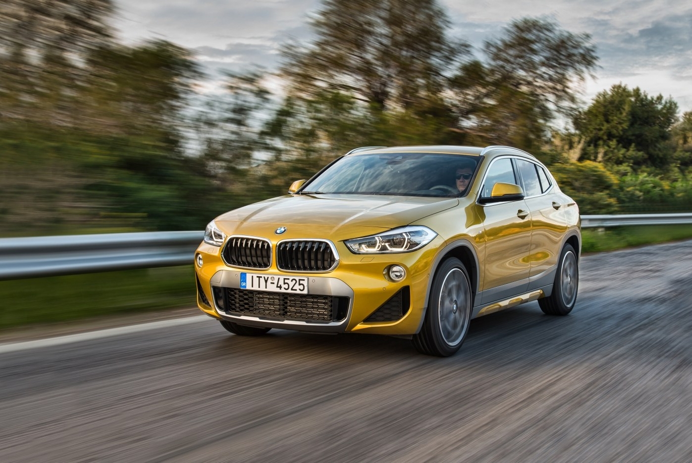 Das Netz zeigte den Crossover BMW X2 der nächsten Generation