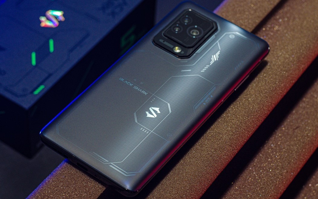 Vorgestelltes Smartphone Black Shark 5 High Energy Edition