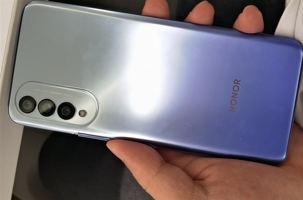 Honor X20 con fotocamera da 64 megapixel è apparso nella prima foto