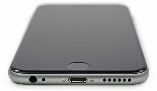iPhone 6が顔の近くで爆​​発し、所有者は500万ドルを要求