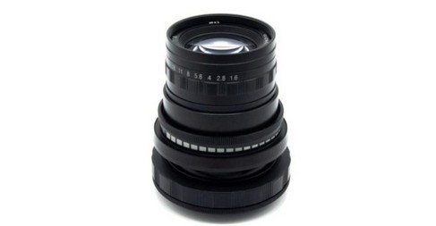 FujiX向けに発表されたミニチュアチルト50mmF/1.6レンズ