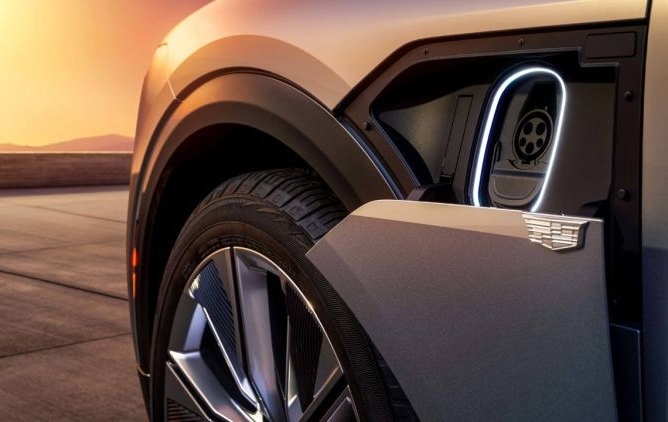 Cadillac Lyriq sarà in vendita quest'estate a partire da $ 62.990