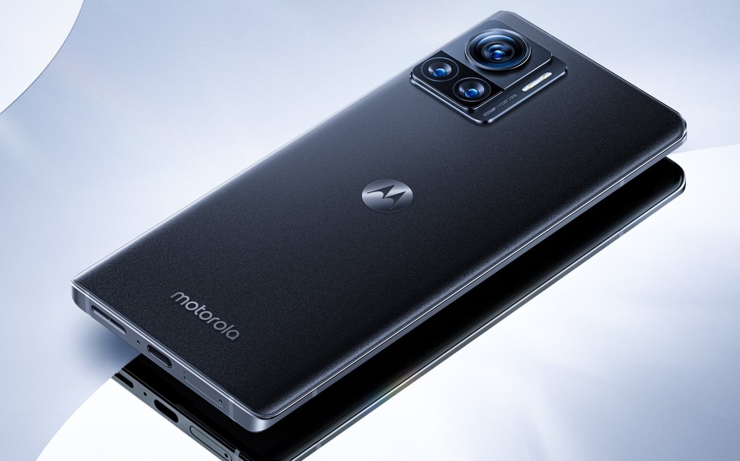 Gli smartphone Moto X30 Pro e RAZR 2022 saranno presentati l'11 agosto